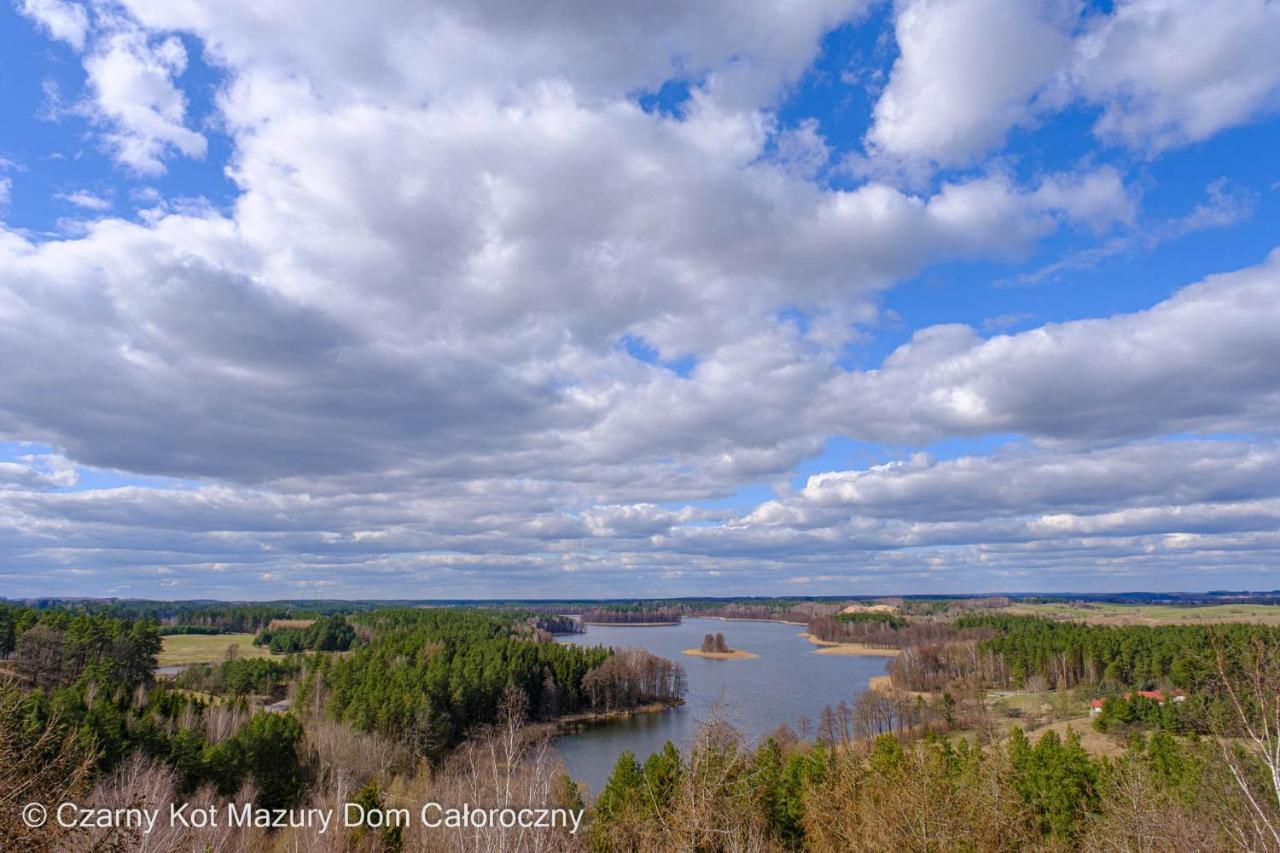 Czarny Kot Mazury Dom Caloroczny Villa Malkinie Bagian luar foto