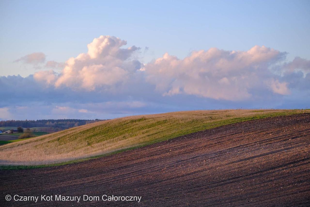 Czarny Kot Mazury Dom Caloroczny Villa Malkinie Bagian luar foto