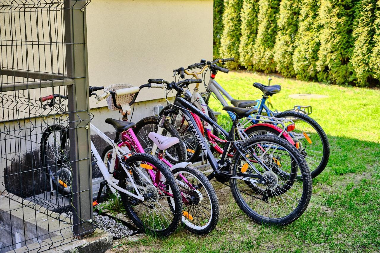 Czarny Kot Mazury Dom Caloroczny Villa Malkinie Bagian luar foto